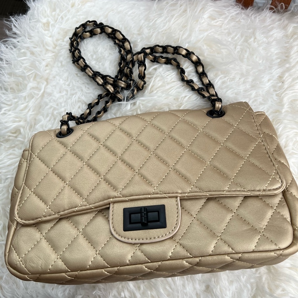 Quilted Chain-Handle Shoulder Bag - Gold
